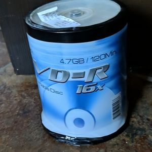Sealed 4.7 GB 120 Min Blank DVD -R